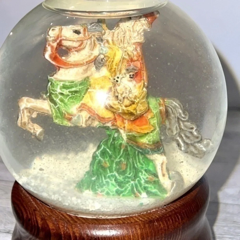 Vintage Handcrafted Silvestri “O Tannenbaum” Musical Snow Globe